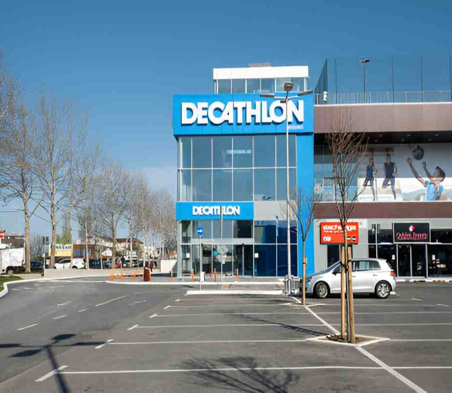 Decathlon Huda City Centre Metro Station Area